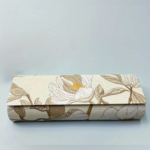 NEW| 1-Pack Floral Magnetic Closure Embroidered Storage Box Glasses Cream/Yellow - Picture 2 of 4